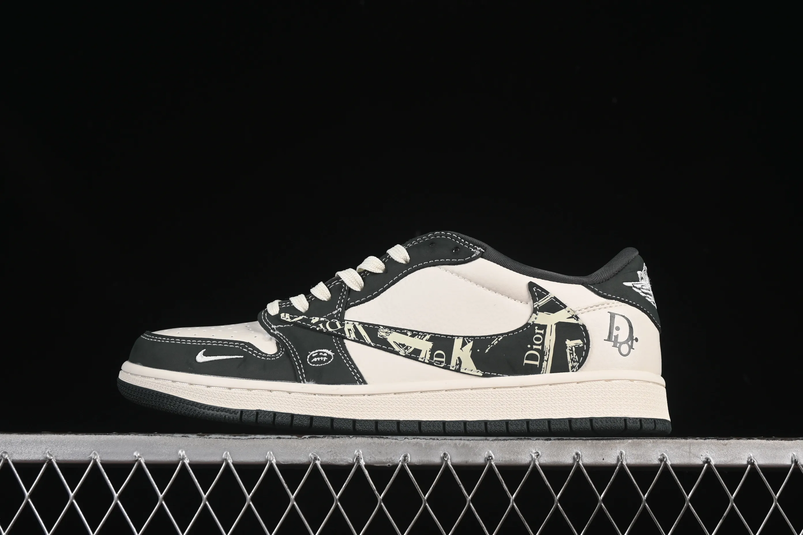 All categories Air Jordan Jordan series basketball shoes Air Jordan 1 Low high-end customized low-top sneakers Travis Scott x Fragment Design x Air Jordan 1 Low OG SP AJ1 Joe 1 Dior joint dark gray pattern low-top cultural casual sneakers LD2025-032